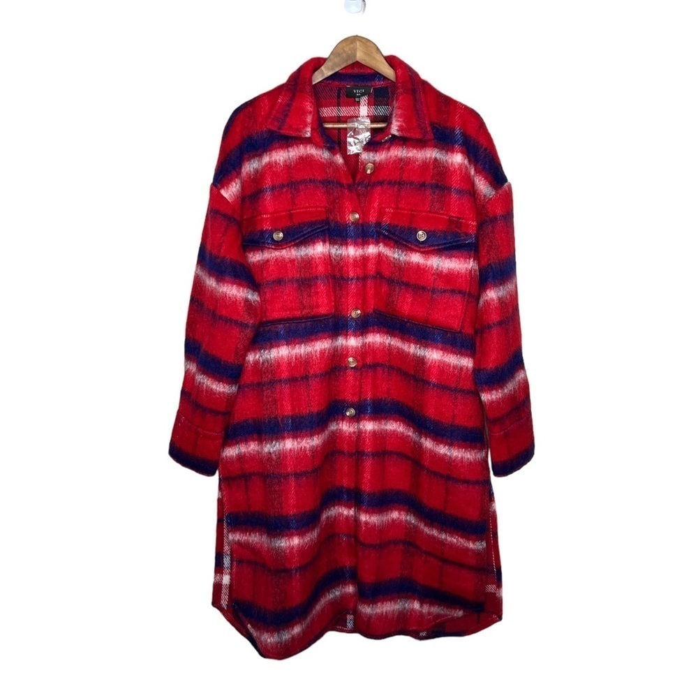 NWOT Vici Women’s Plaid Shaket